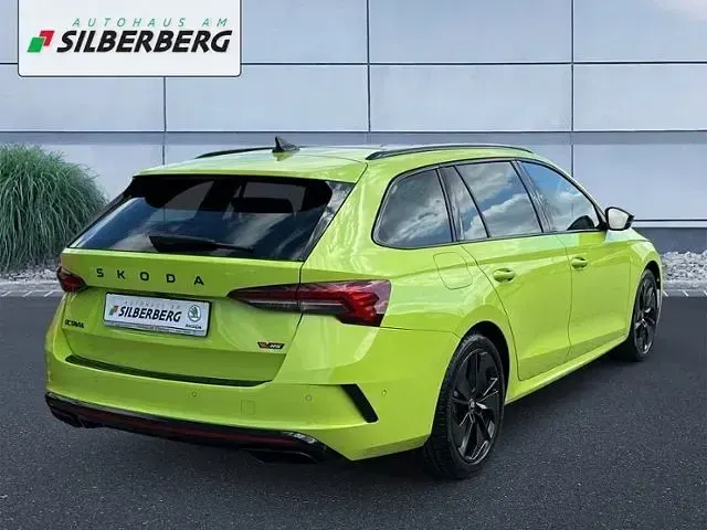 Gebraucht Skoda Octavia RS 265 PS (194 kW) 2025 Mamba grün Kombi