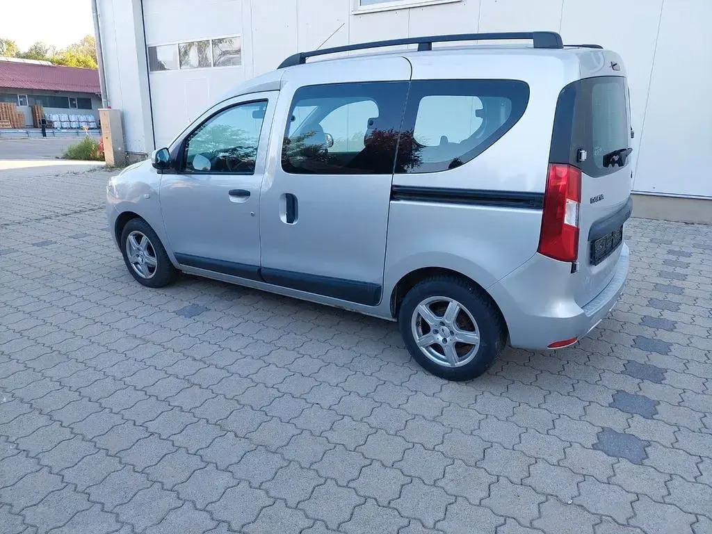 Gebraucht Dacia Dokker Lauréate 75 PS (55 kW) 2015 Silber Van / Kleinbus
