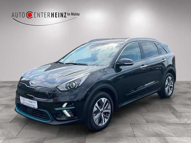 (abp) auroraschwarz met Gebraucht 2021 Kia e-Niro Vision SUV | 22.900 € (Superpreis) - Bild 1/4