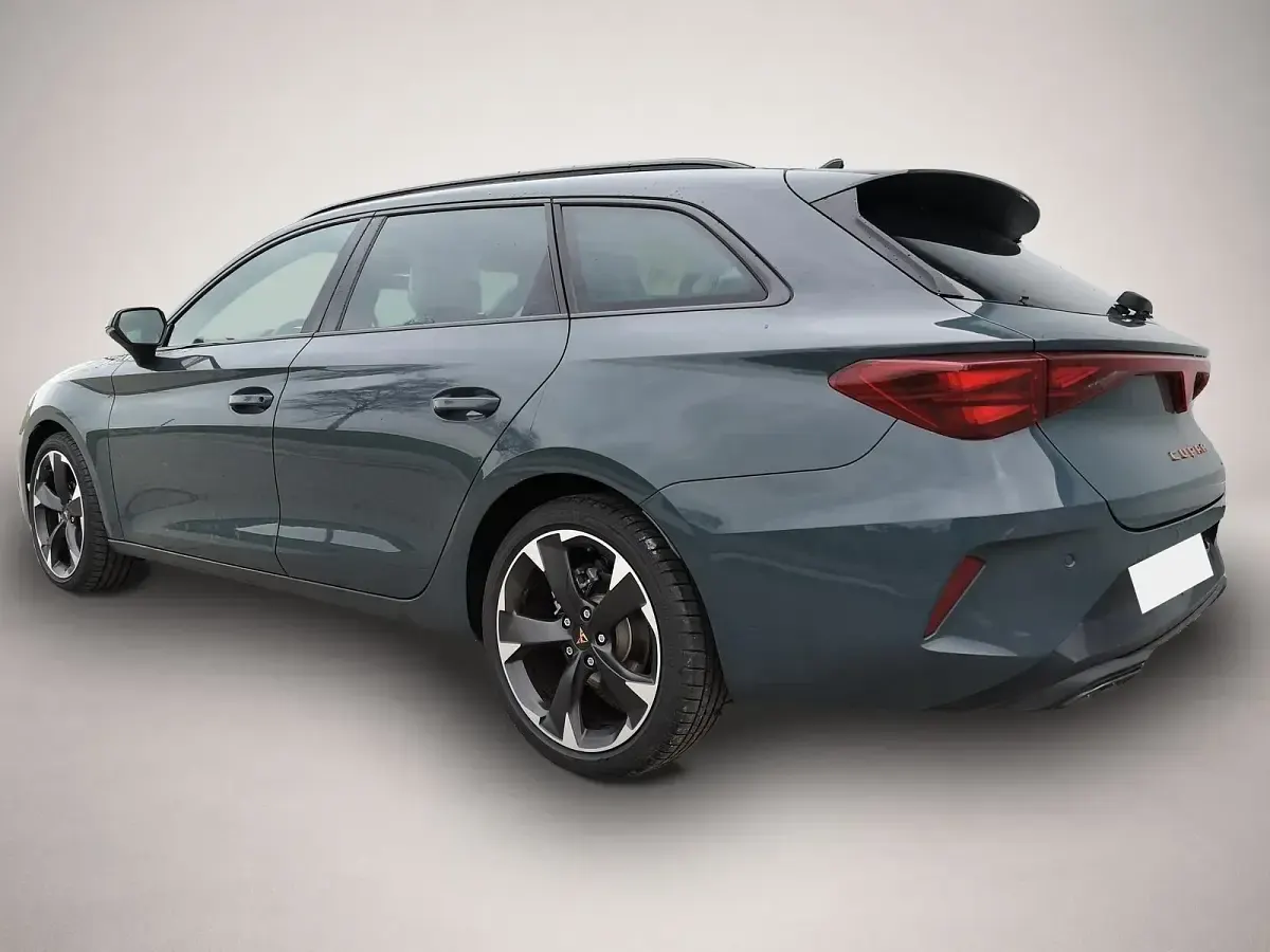 Neu Cupra Leon 150 PS (110 kW) 2026 Blau Kombi