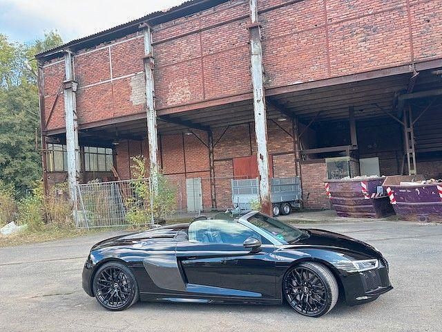 Schwarz Gebraucht 2017 Audi R8 Spyder Ambiente Cabrio | 113.000 € - Bild 1/4