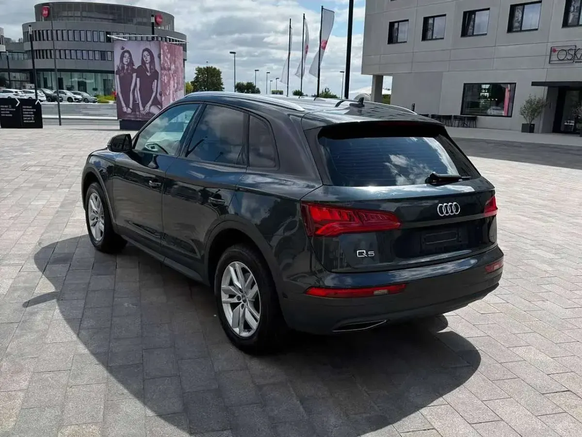 Gebraucht Audi Q5 190 PS (139 kW) 2020 Grau SUV