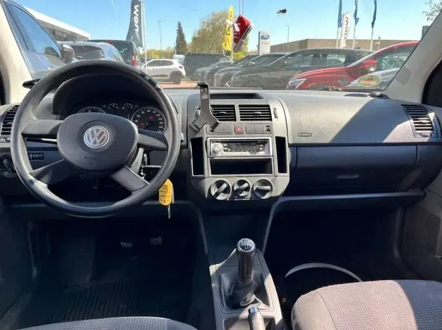 Gebraucht VW Polo Cricket 75 PS (55 kW) 2004 Schwarz Kleinwagen