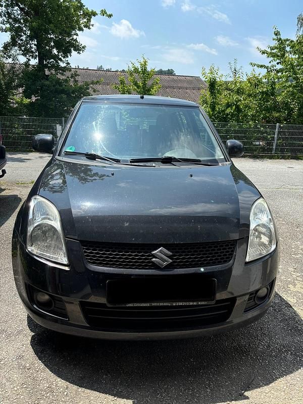 Schwarz Gebraucht 2009 Suzuki Swift Kleinwagen | 3.000 € (Fairer Preis) - Bild 1/4