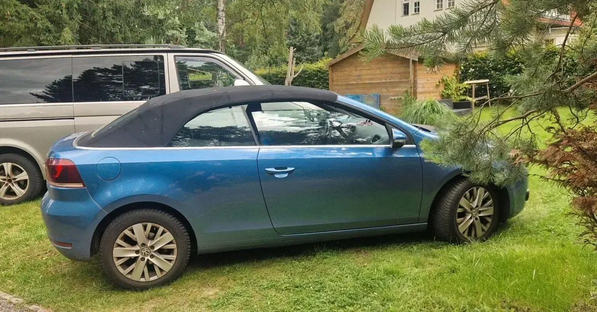 Gebraucht VW Golf Cabriolet 122 PS (89 kW) 2014 Blau Cabrio