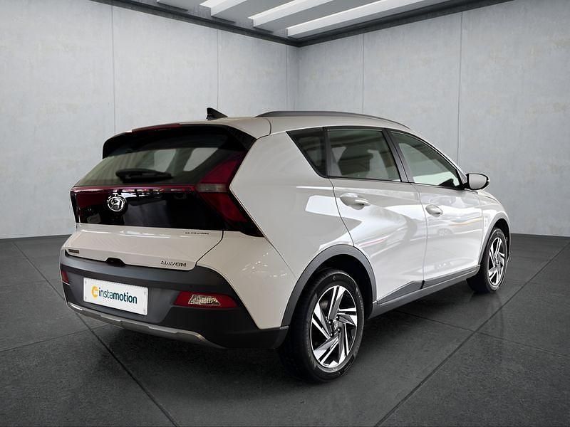 Gebraucht Hyundai Bayon Trend 101 PS (74 kW) 2023 Weiß SUV