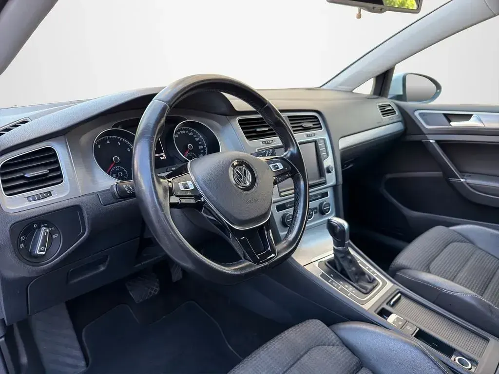 Gebraucht VW Golf VII 110 PS (80 kW) 2016 Weiß Limousine