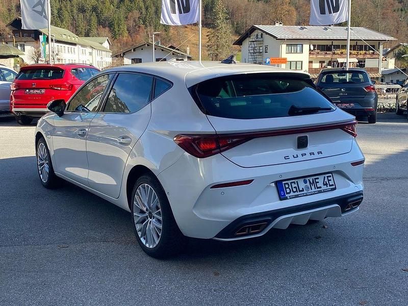 Gebraucht Cupra Leon 150 PS (110 kW) 2021 Weiß Limousine