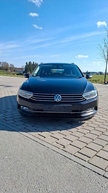 Gebraucht VW Passat Comfortline 150 PS (110 kW) 2015 Schwarz Kombi