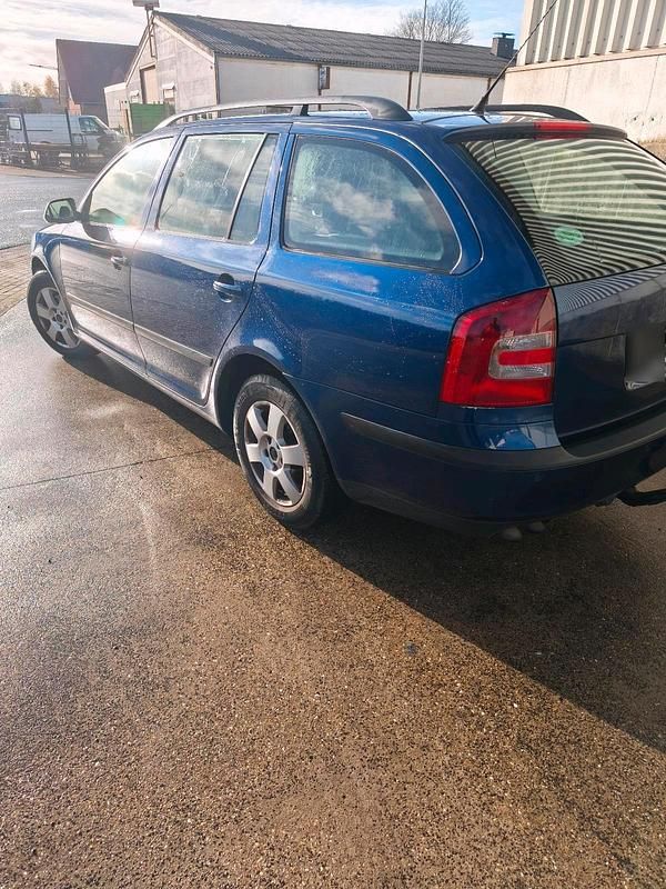 Gebraucht Skoda Octavia 140 PS (102 kW) 2007 Blau Kombi
