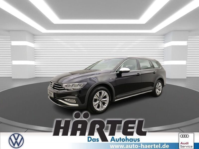Deep black perleffekt, pearl effect Gebraucht 2021 VW Passat Alltrack Kombi | 28.500 € (Guter Preis) - Bild 1/4