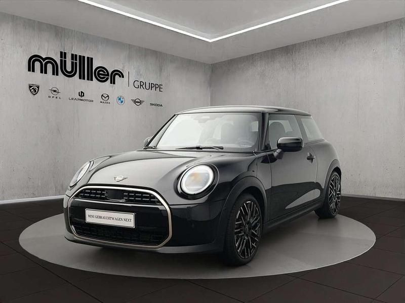 Gebraucht Mini Cooper Favoured 156 PS (114 kW) 2024 Midnight black ii Kleinwagen