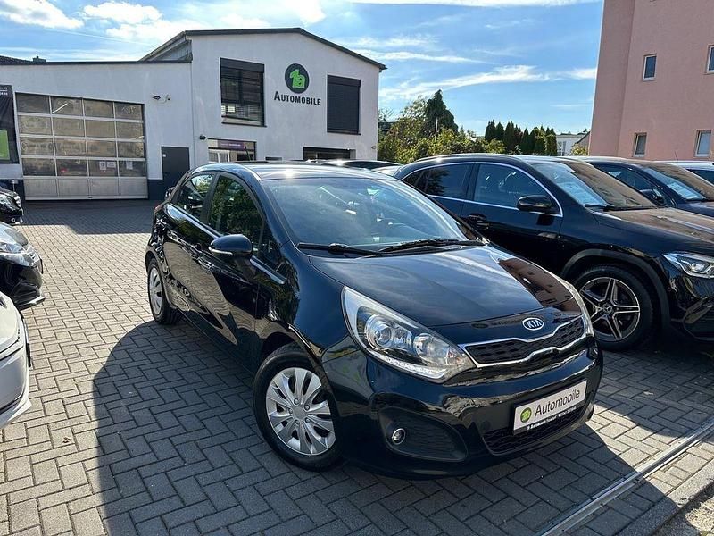 Schwarz Gebraucht 2012 Kia Rio Spirit Limousine | 2.999 € (Teuer) - Bild 1/4