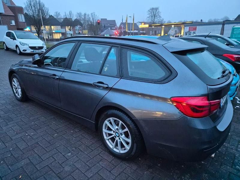 Gebraucht BMW 316 Advantage 116 PS (85 kW) 2019 Grau Kombi
