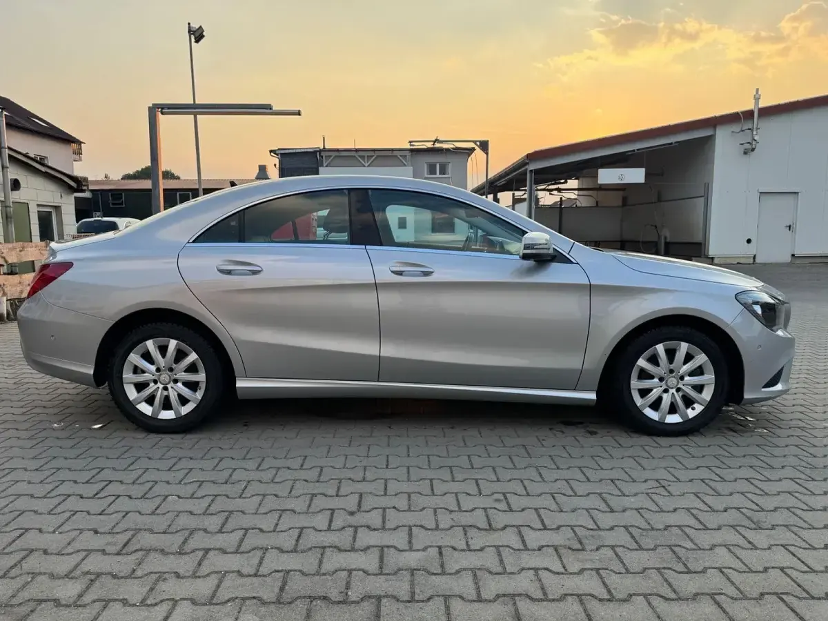Gebraucht Mercedes CLA200 156 PS (114 kW) 2014 Silber Coupé