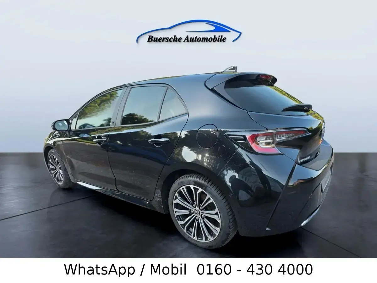 Gebraucht Toyota Corolla Hybrid Team 184 PS (135 kW) 2021 Schwarz Limousine