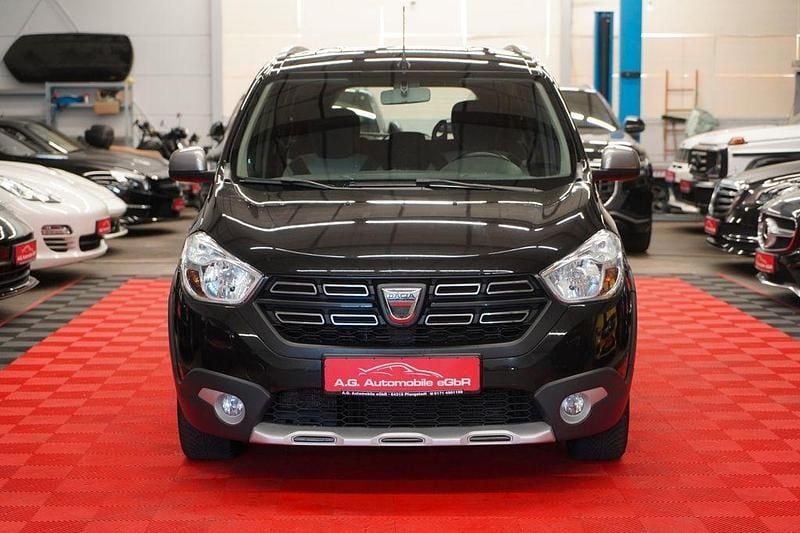 Gebraucht Dacia Lodgy Stepway 116 PS (85 kW) 2020 Schwarz Van / Kleinbus