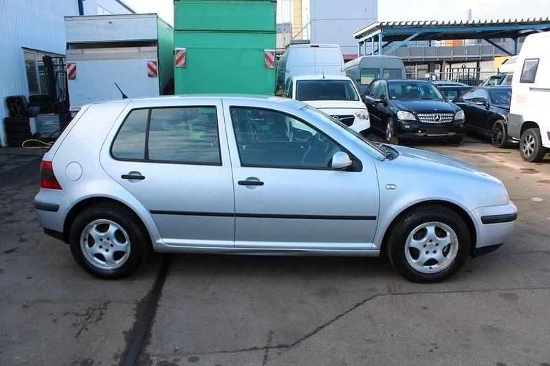 Gebraucht VW Golf IV Edition 102 PS (75 kW) 2001 Silber Limousine