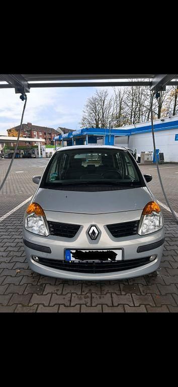 Grau Gebraucht 2005 Renault Modus Dynamique Van / Kleinbus | 2.900 € (Fairer Preis) - Bild 1/4