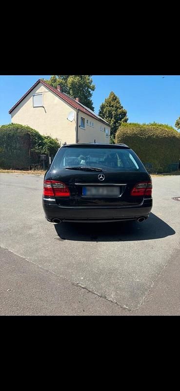Gebraucht Mercedes E320 224 PS (164 kW) 2007 Schwarz Kombi