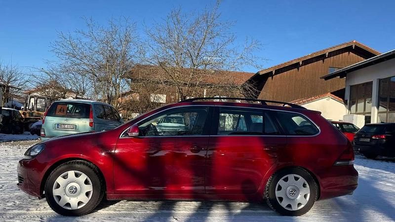 Gebraucht VW Golf V Comfortline 122 PS (89 kW) 2009 Red spice metallic Kombi