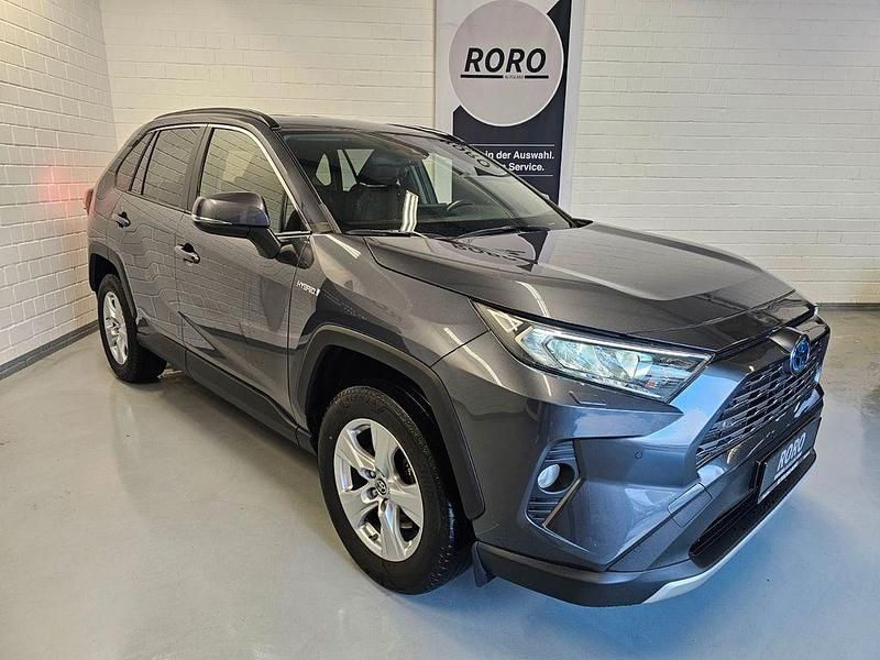 Gebraucht Toyota RAV4 Hybrid 218 PS (160 kW) 2021 Grau SUV