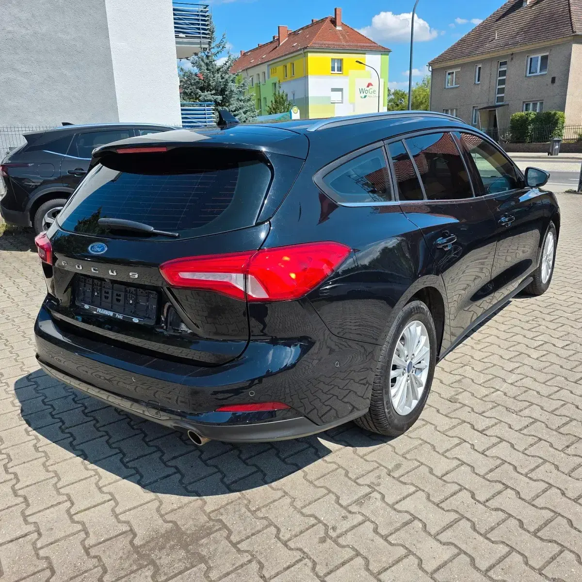 Gebraucht Ford Focus Titanium 150 PS (110 kW) 2020 Schwarz Kombi