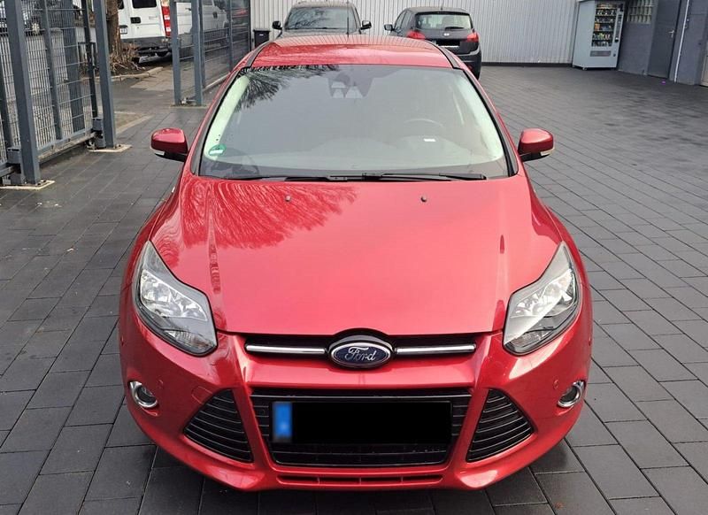 Gebraucht Ford Focus 150 PS (110 kW) 2013 Rot Limousine