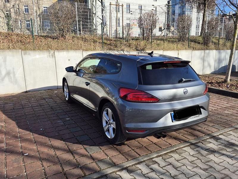 Gebraucht VW Scirocco Sport 125 PS (91 kW) 2015 Grau Coupé