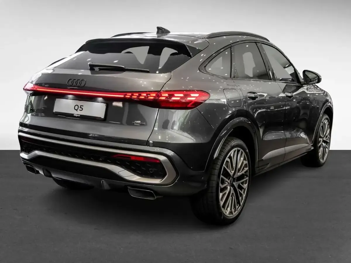 Gebraucht Audi Q5 Sportback Edition .1 204 PS (150 kW) 2025 Daytonagrau perleffekt SUV