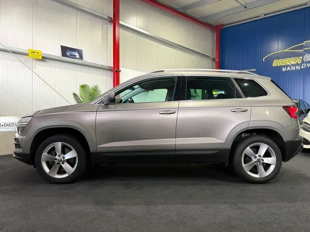 Gebraucht Skoda Karoq Ambition 116 PS (85 kW) 2018 Bezova capuccino/capuccino bei SUV