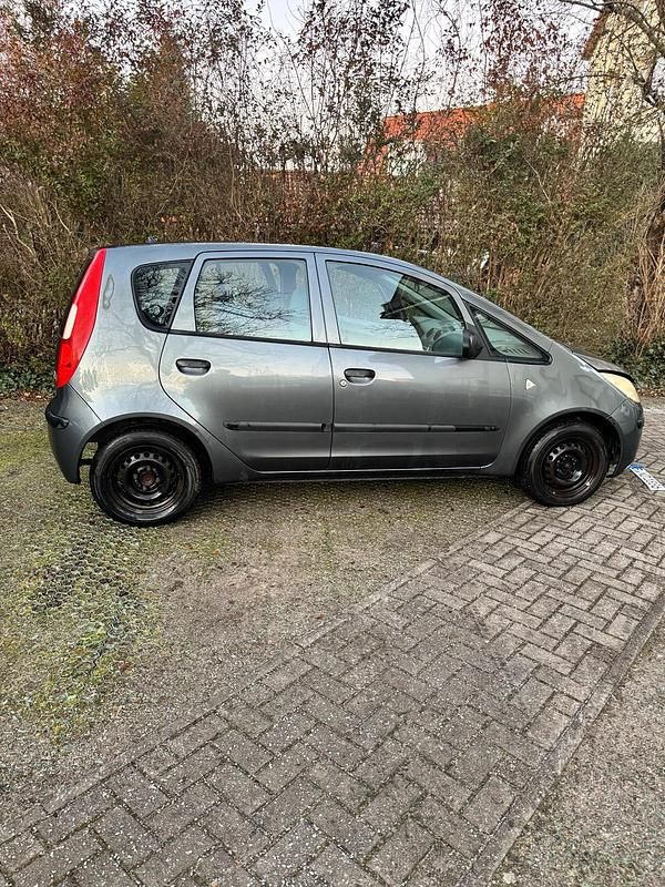 Gebraucht Mitsubishi Colt 95 PS (69 kW) 2005 Grau Kleinwagen