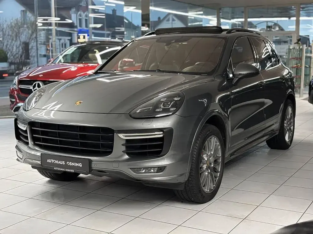Gebraucht Porsche Cayenne Chrono 519 PS (381 kW) 2015 Meteorgraumetallic SUV