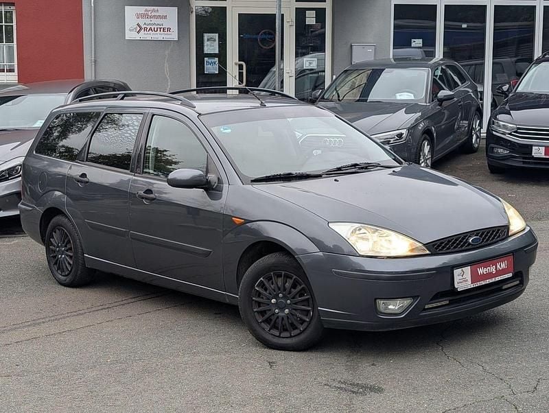Grau Gebraucht 2003 Ford Focus Ambiente Kombi | 690 € (Superpreis) - Bild 1/4