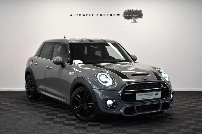 Moonwalk grey (metallic) Gebraucht 2019 Mini John Cooper Works Kleinwagen | 24.000 € (Fairer Preis) - Bild 1/3