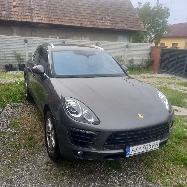 Grau Gebraucht 2014 Porsche Macan S SUV | 22.999 € - Bild 1/4