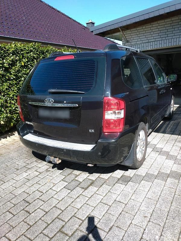 Gebraucht Kia Carnival 185 PS (136 kW) 2007 Schwarz Van / Kleinbus