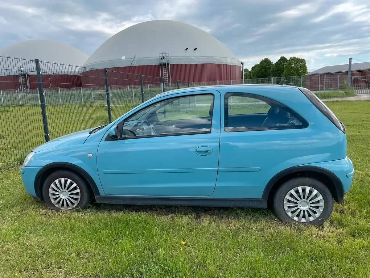 Brugt Opel Corsa 60 HK (44 kW) 2006 Blå Hatchback