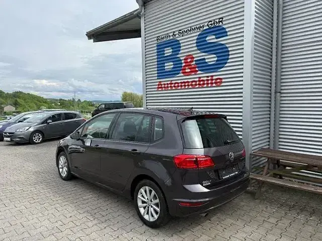 Gebraucht VW Golf VII LOUNGE 110 PS (80 kW) 2015 Grau Limousine