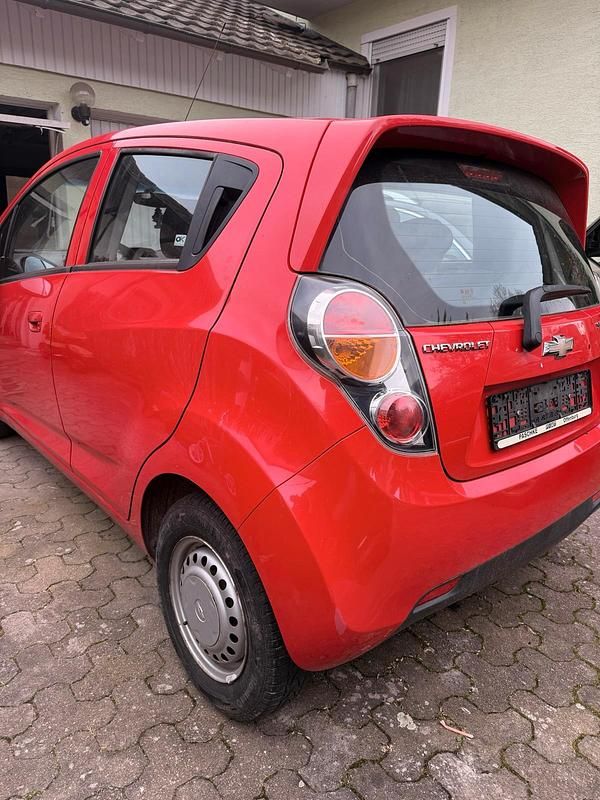 Gebraucht Chevrolet Spark LS 68 PS (50 kW) 2011 Rot Kleinwagen