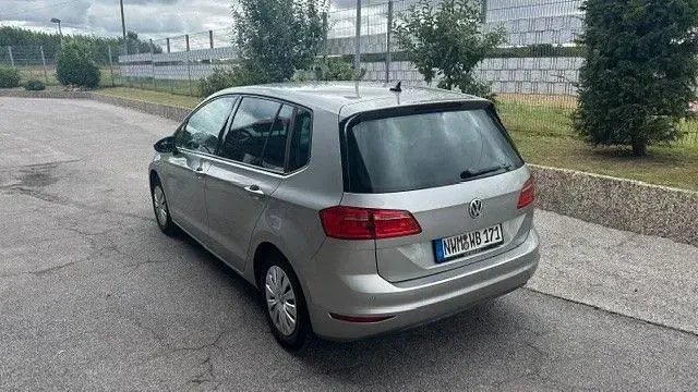 Gebraucht VW Golf Sportsvan Trendline 86 PS (63 kW) 2017 Silber Van / Kleinbus