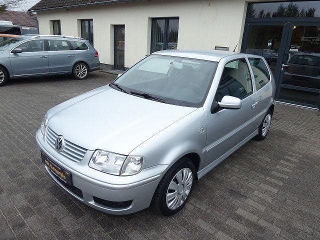 Gebraucht VW Polo 60 PS (44 kW) 2000 Silber Kleinwagen