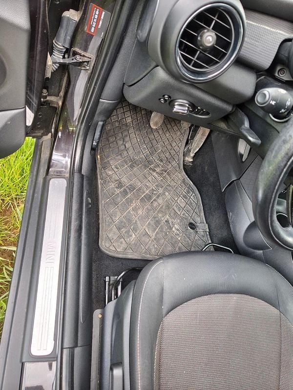 Usata Mini Cooper D 116 CV (85 kW) 2015 Marrone Utilitaria