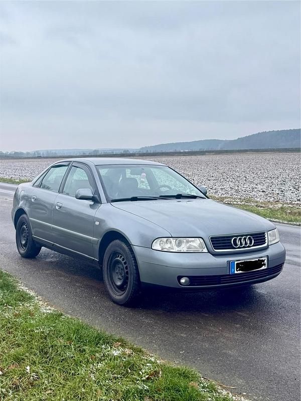 Grau Gebraucht 2000 Audi A4 Sport Limousine | 4.300 € (Fairer Preis) - Bild 1/4