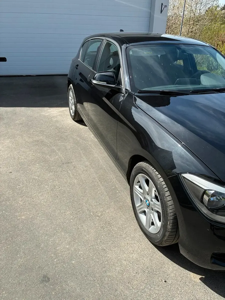 Gebraucht BMW 118 143 PS (105 kW) 2014 Schwarz Kleinwagen