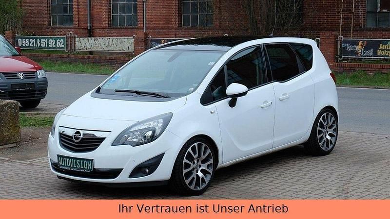 Weiß Gebraucht 2011 Opel Meriva Innovation Van / Kleinbus | 3.999 € (Fairer Preis) - Bild 1/3