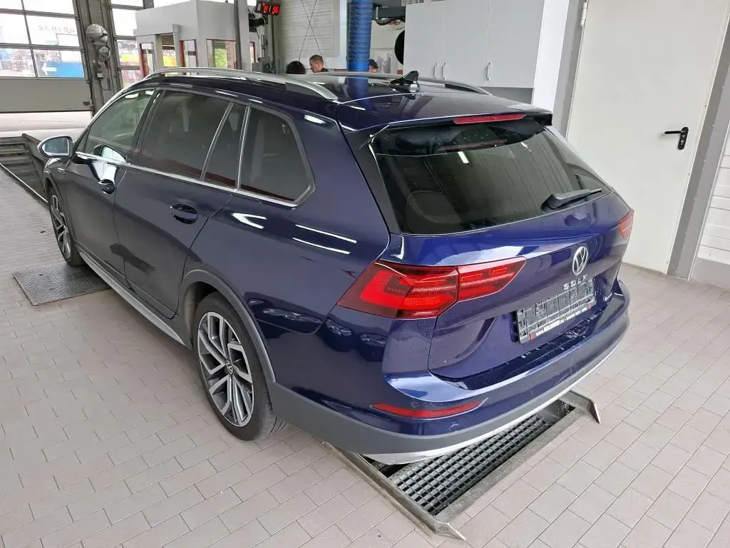 Gebraucht VW Golf Alltrack 200 PS (147 kW) 2023 Atlantik blue metallic Kombi