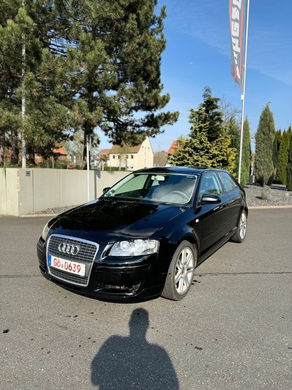 Schwarz Gebraucht 2007 Audi A3 Attraction Limousine | 1.999 € (Superpreis) - Bild 1/4