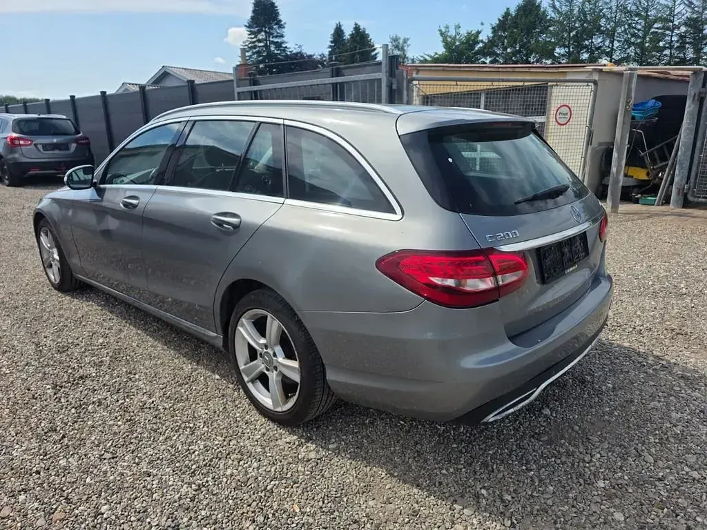 Gebraucht Mercedes C200 136 PS (100 kW) 2014 Silber Kombi