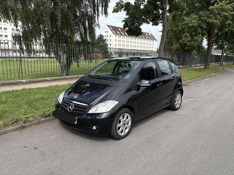 Schwarz Gebraucht 2009 Mercedes A150 Limousine | 4.690 € (Fairer Preis) - Bild 1/4
